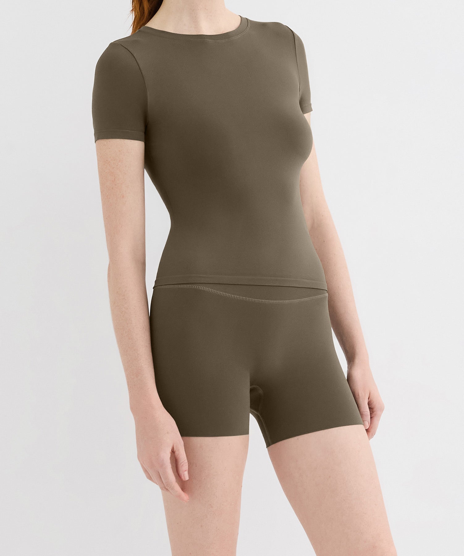 24/7 Short - Olive