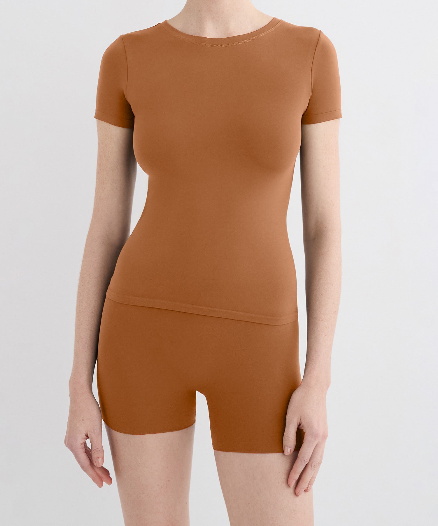 24/7 Short 2" - Terracotta