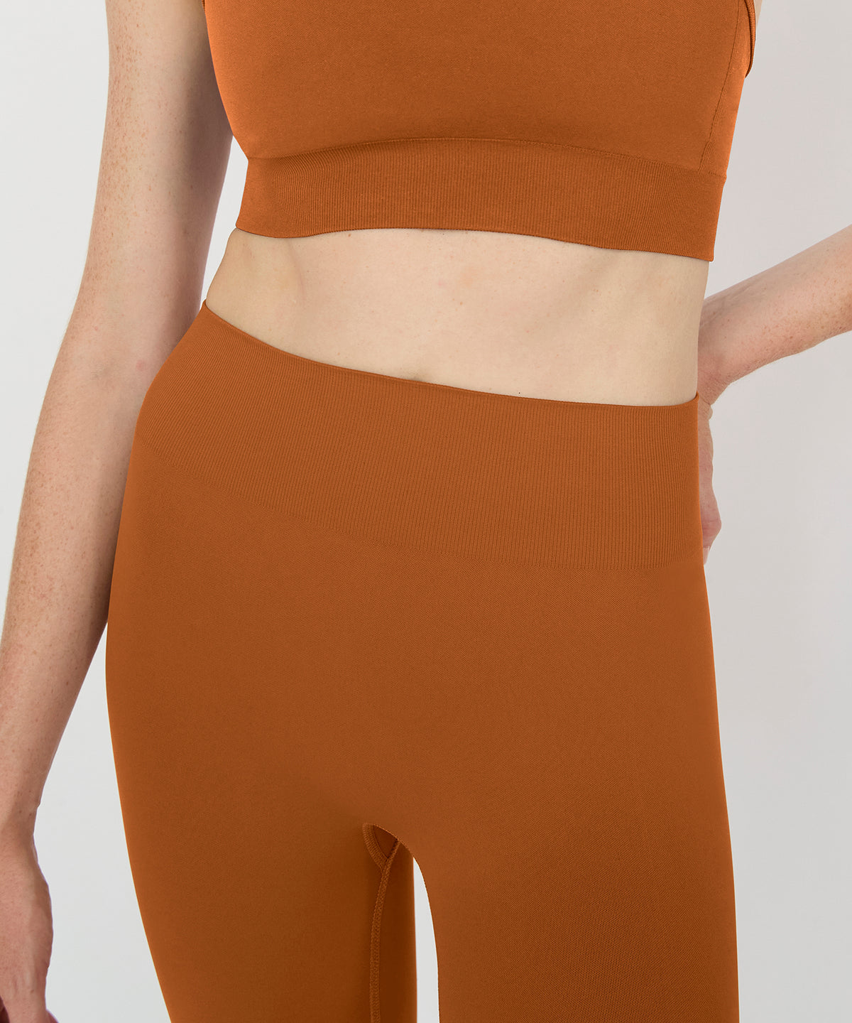 Form Movement High Rise Legging 25" - Terracotta