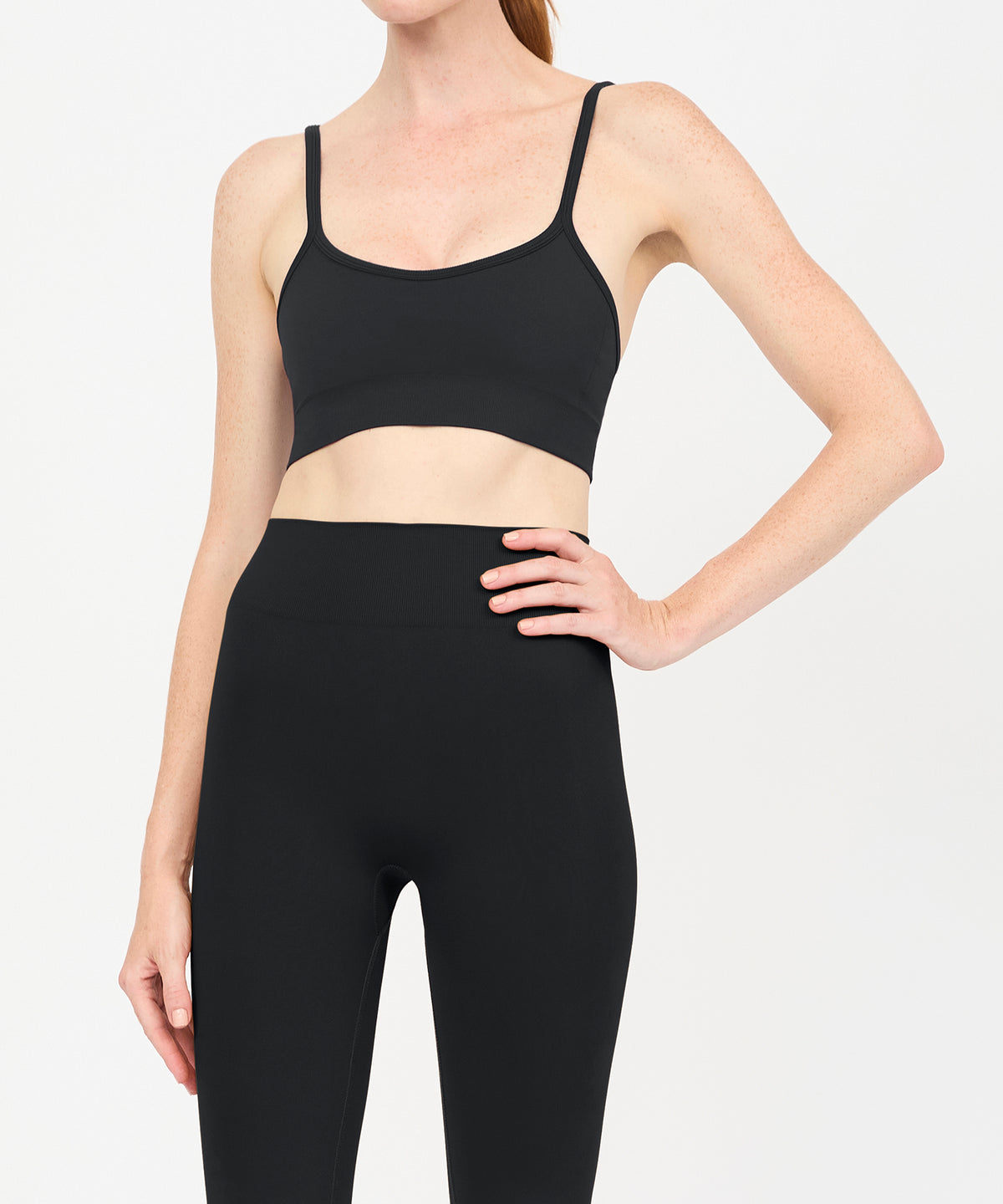 Form Movement V-Neck Bra - Black